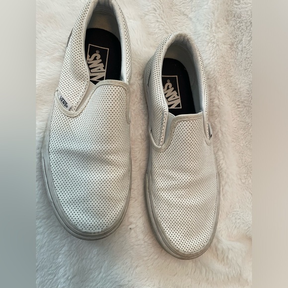 Women’s Vans Classic Slip On - Picture 1 of 4